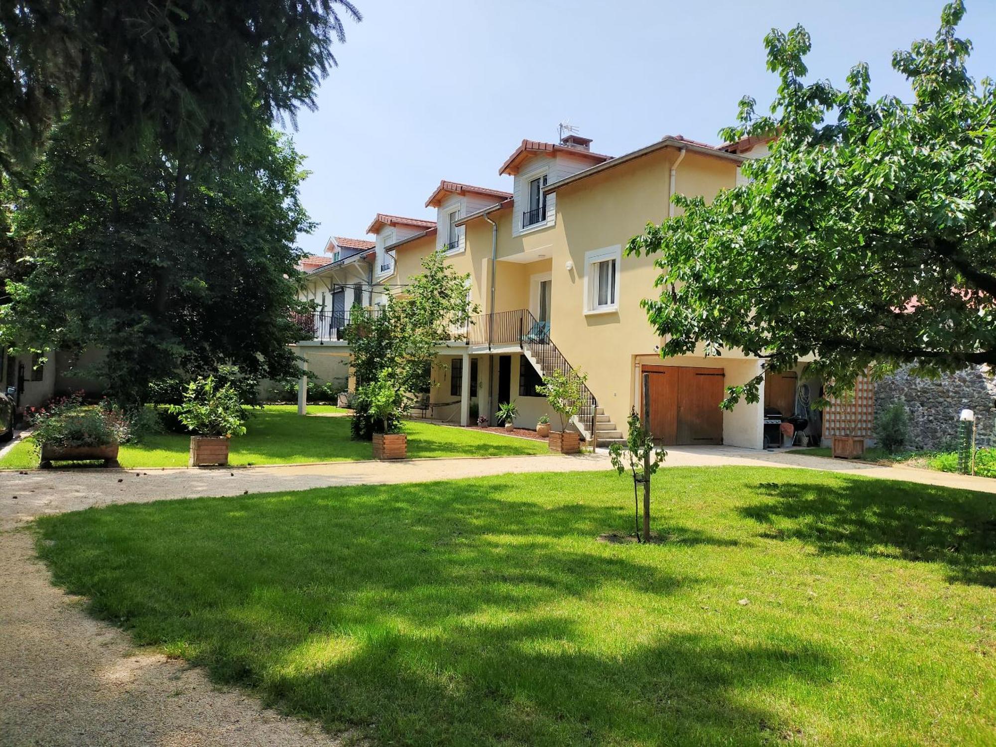 Le Jardin Du Dolaizon Bed & Breakfast Le Puy-en-Velay Exterior photo